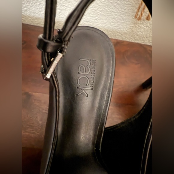 Elegant Black Slingback Heels - Picture 5 of 5